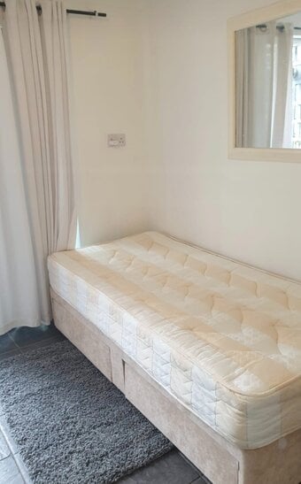 Spacious Room For Rent Hove