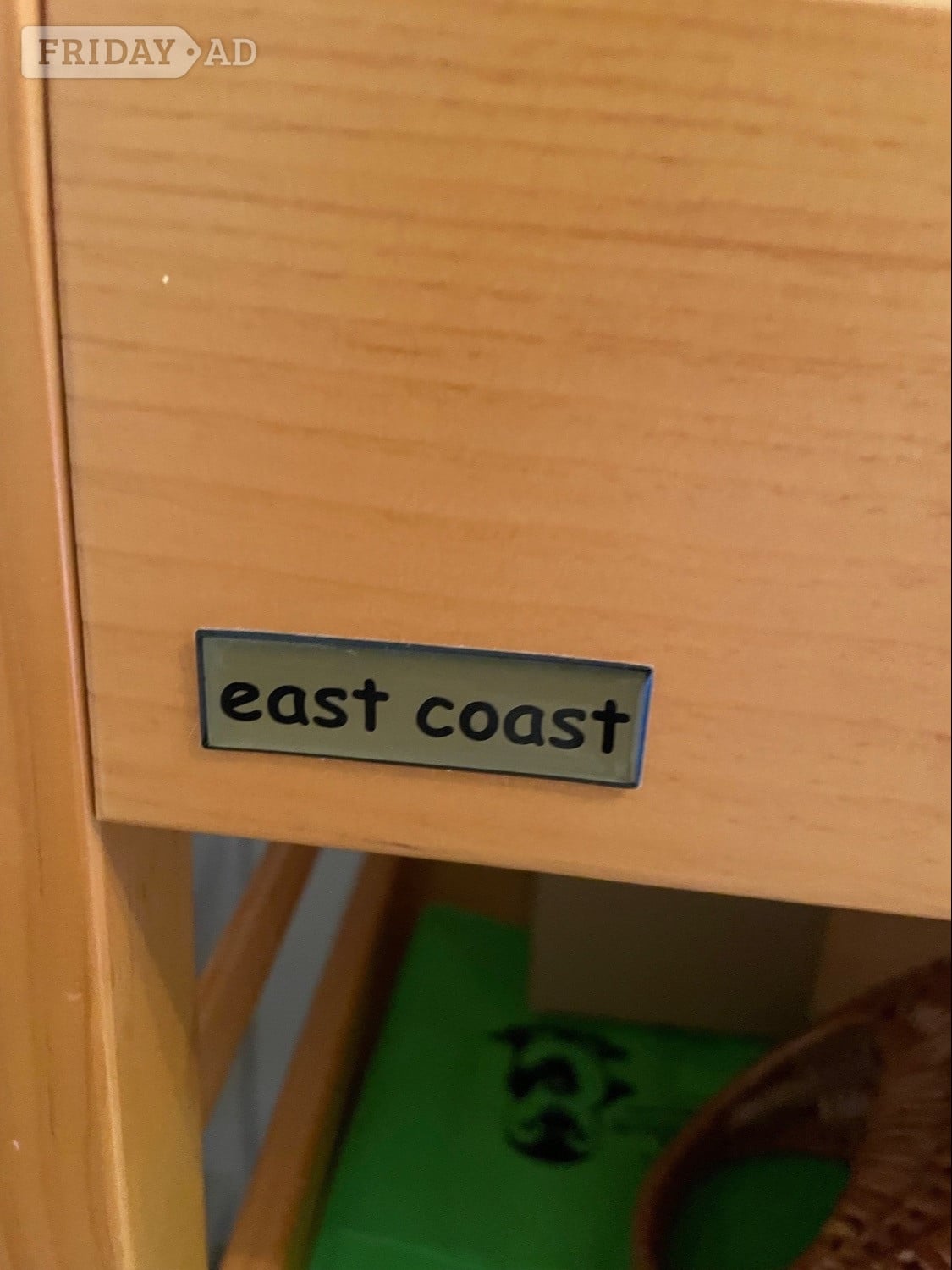 BABY CHANGING TABLE 