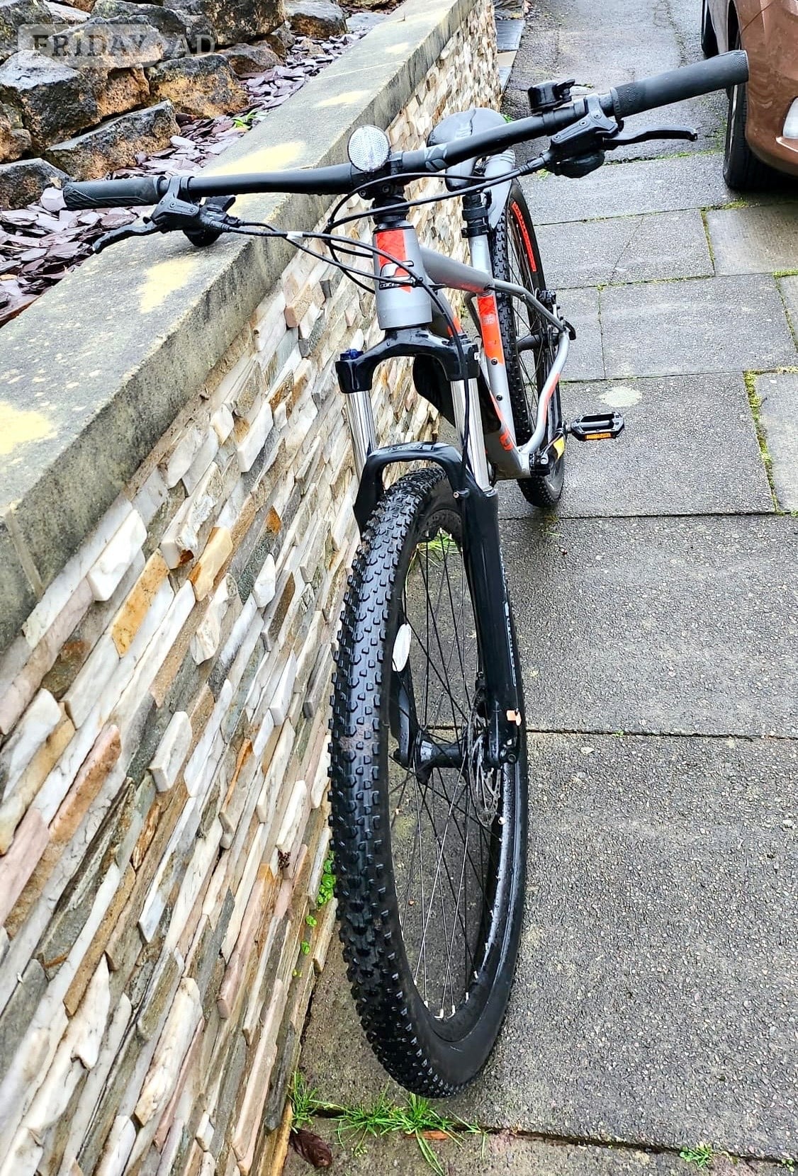 ALMOST NEW Carrera Sulcata Mountain Bike