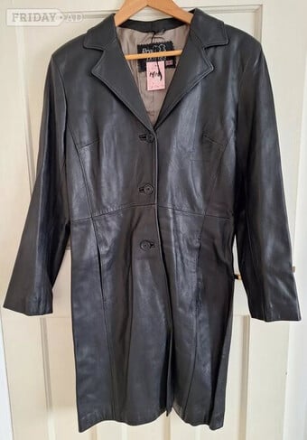 Vintage 90s Real Leather women Black Medium coat - new with tags