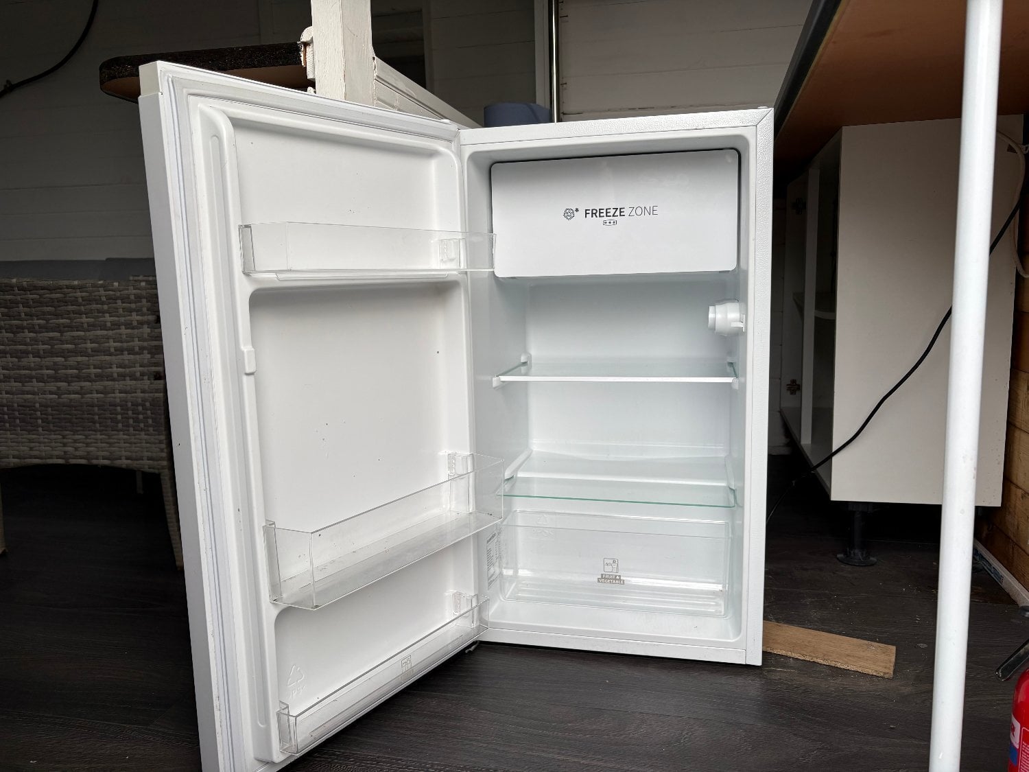 Under counter fridge freezer