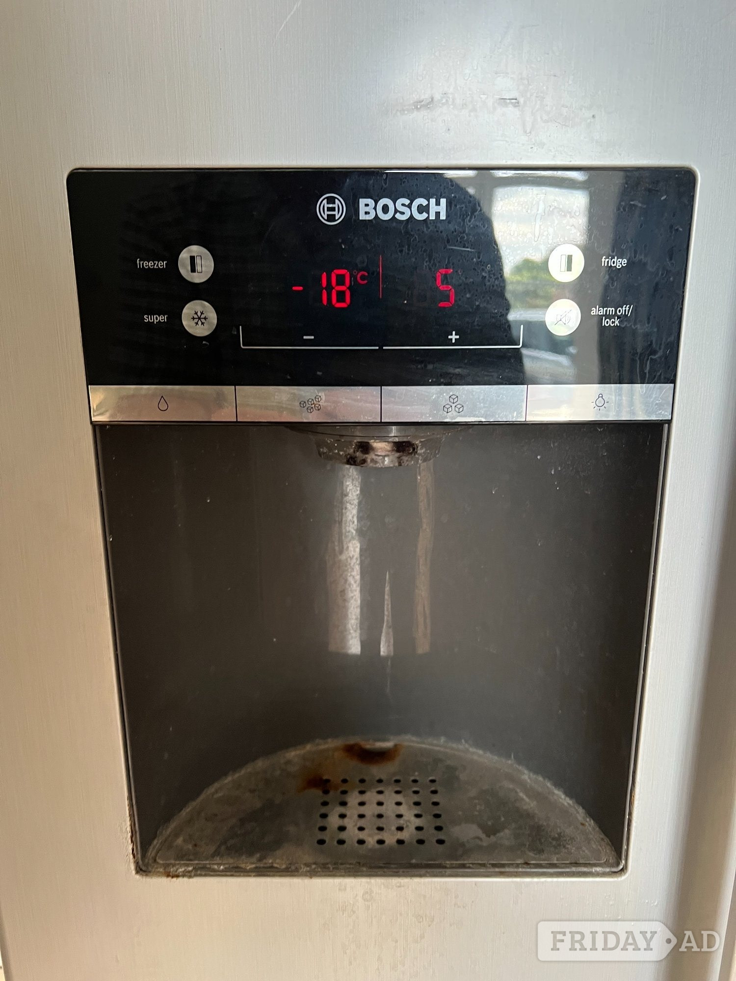 Bosch Fridge freezer with chilled water and Ice m/c