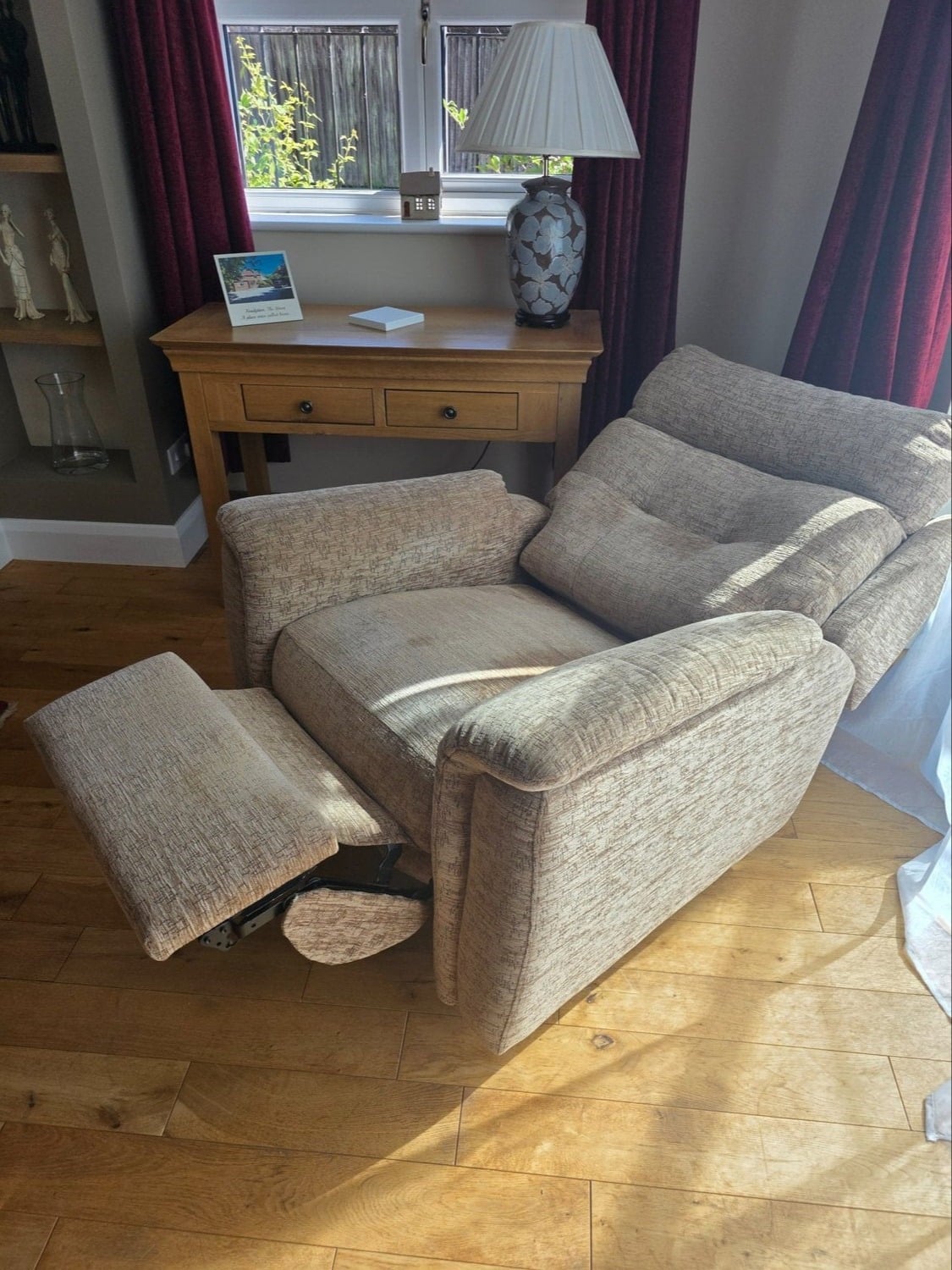 Littlehampton Comfortable Recliner Armchair