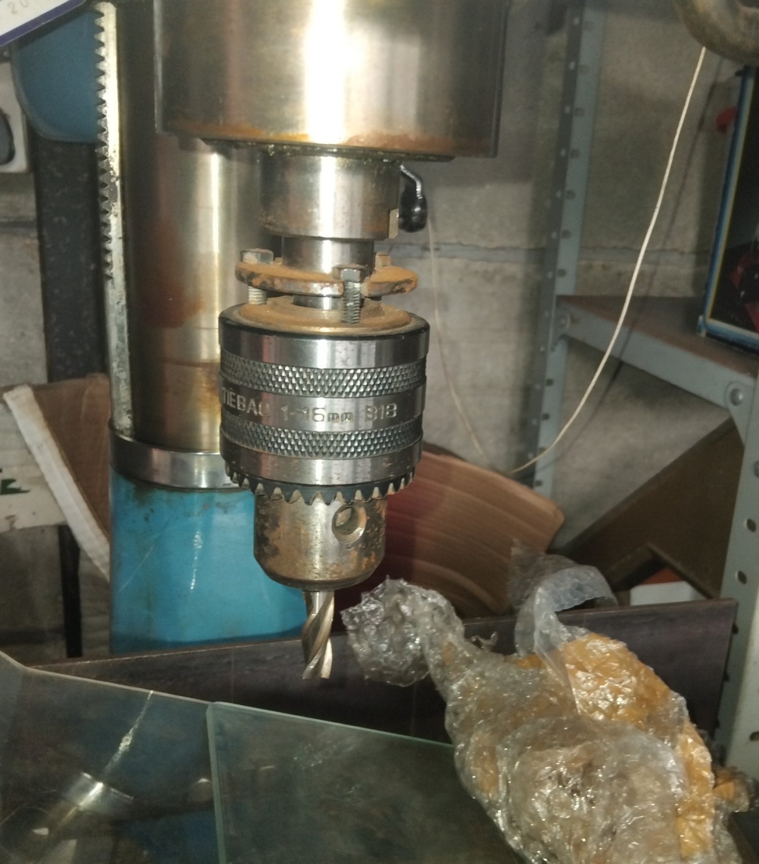 Fareham MILLING MACHINE WITH ROTARY TABLE IN WORKING ORDER. 