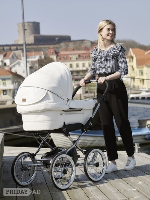 EmmalJunga Mondial De Luxe - Classic White Leatherette Pram Package