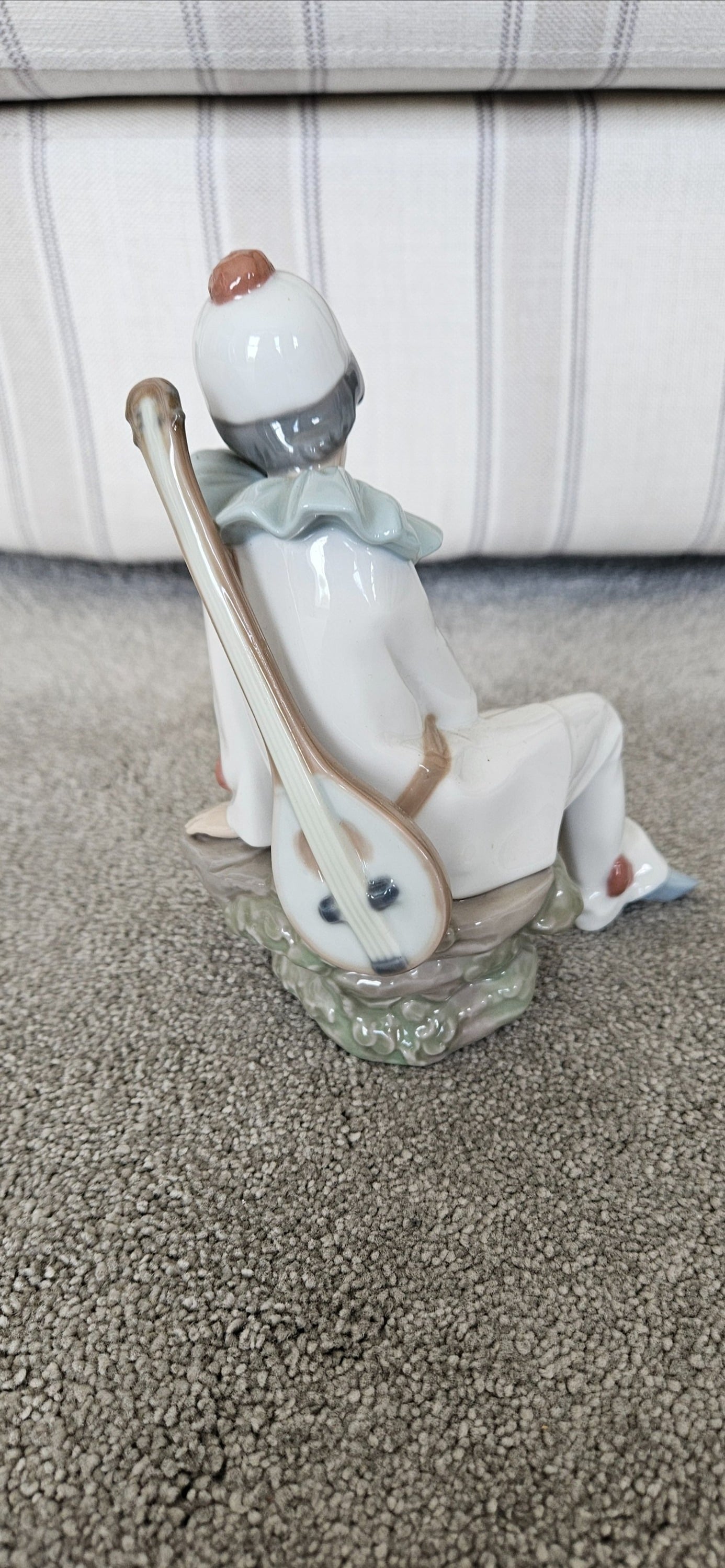Nao by Lladro Figurine titled "Love Letter"