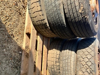 Horse box tyres