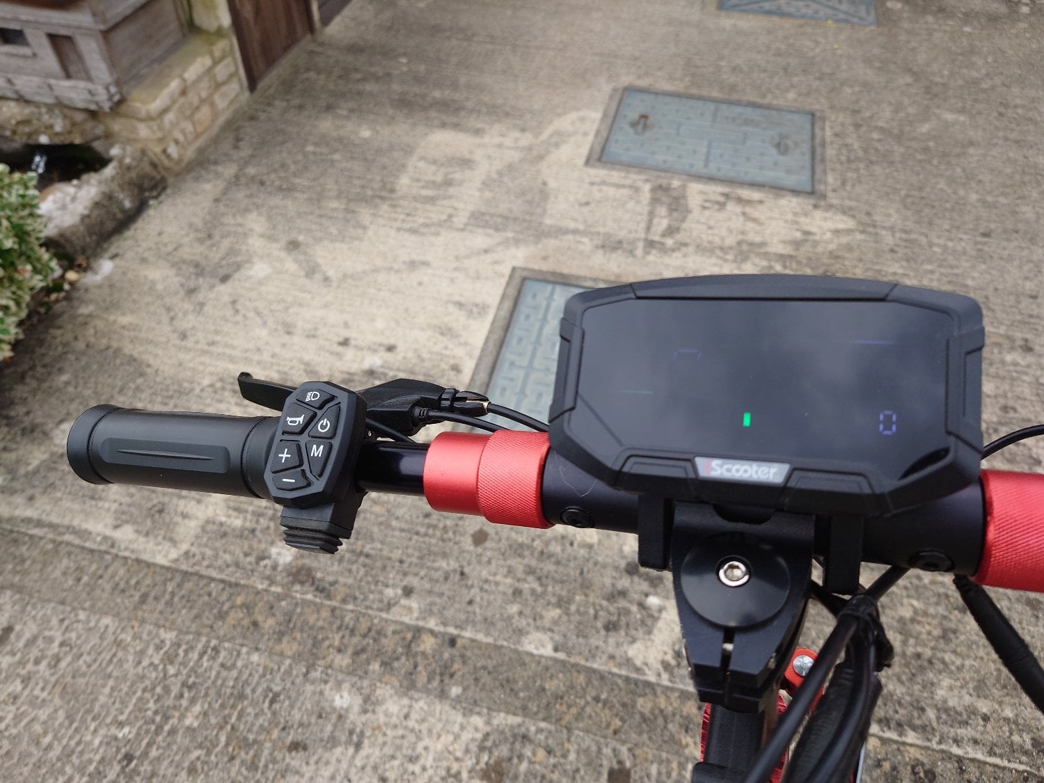 iScooter iX6 1200W Off Road Electric Scooter in Malmesbury