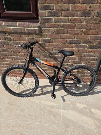 CHILDS MOUNTAIN BIKE 24" WHEELS