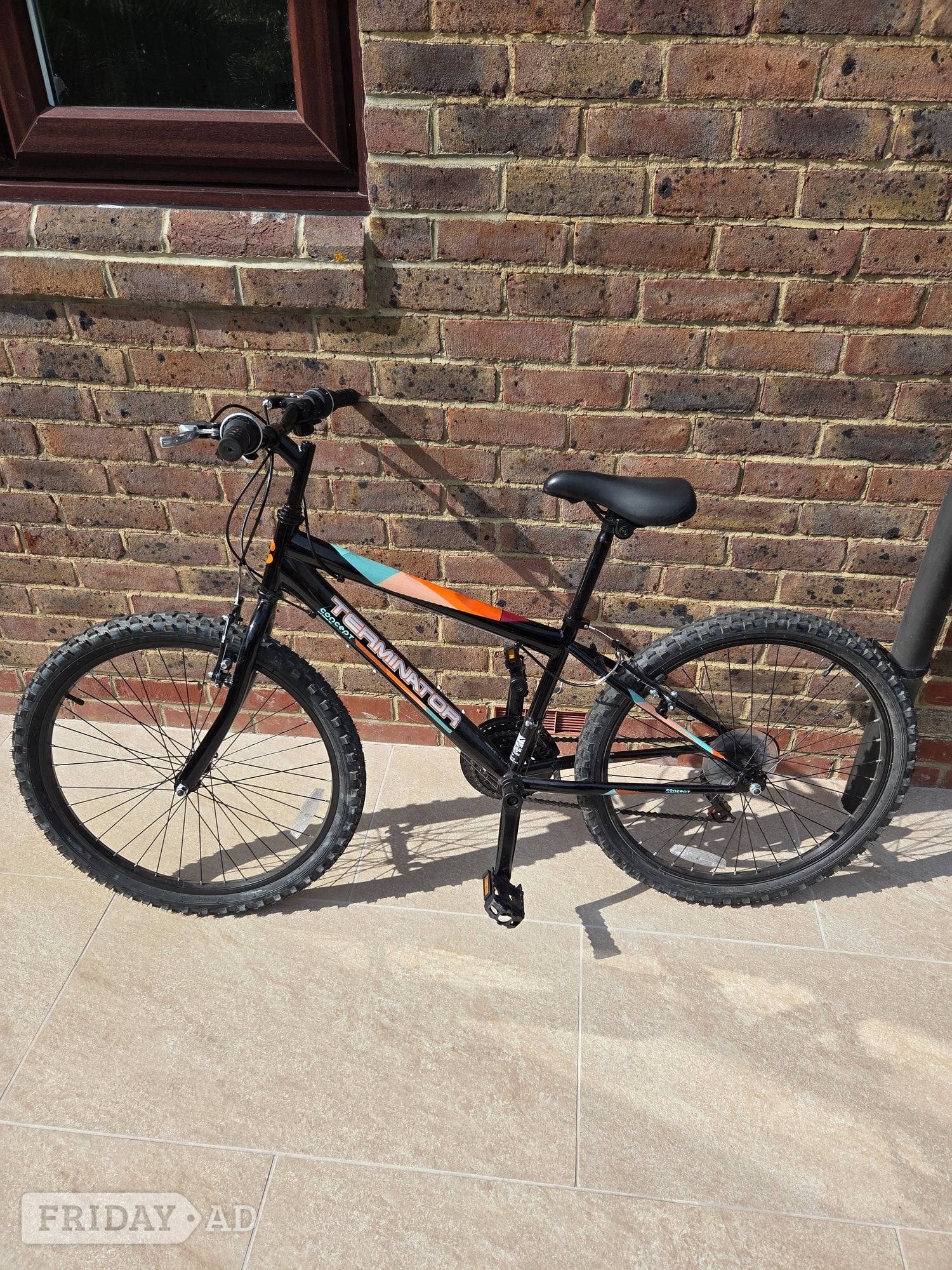 CHILDS MOUNTAIN BIKE 24" WHEELS in Eastbourne