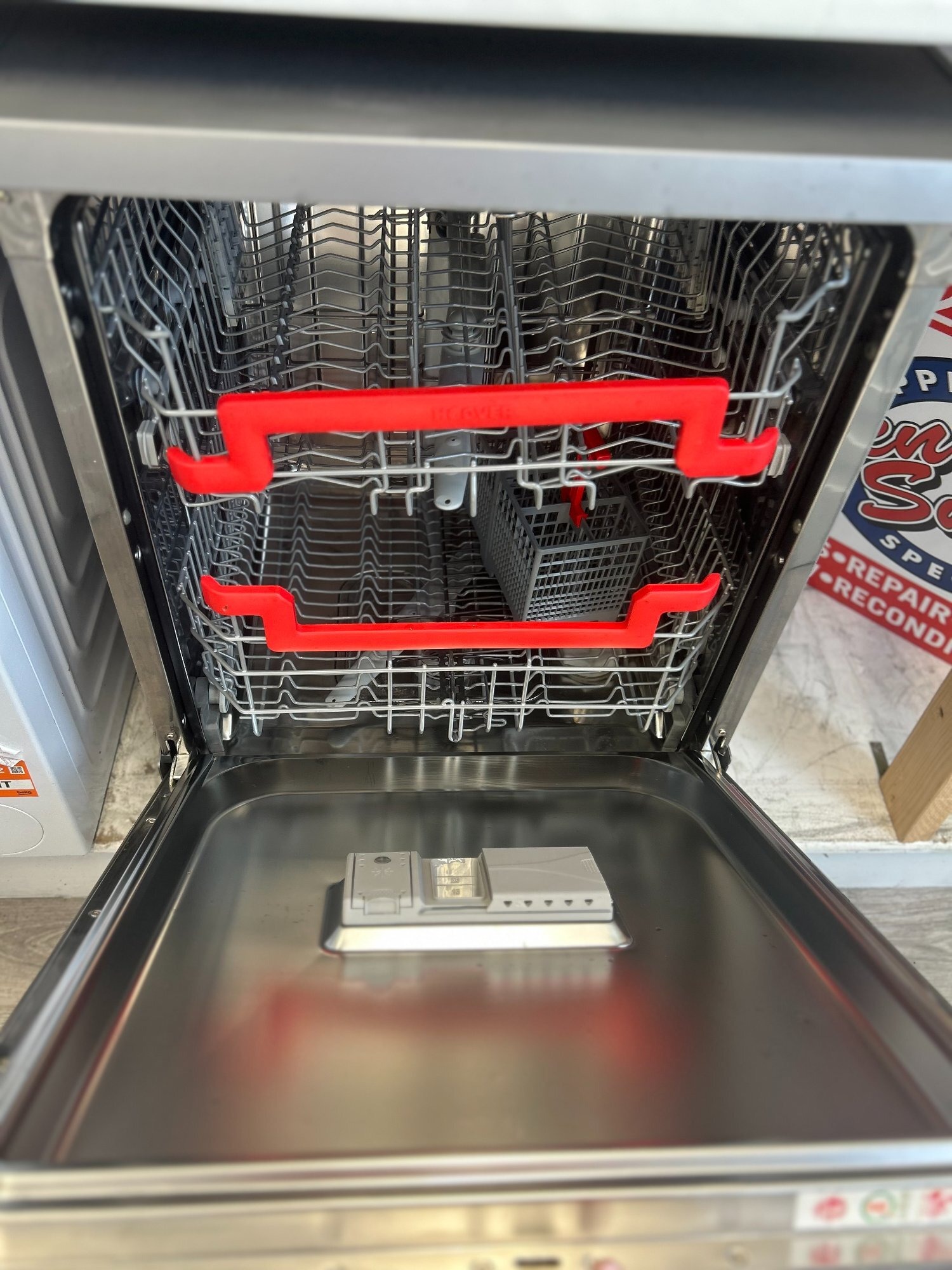 HOOVER FREESTANDING DISHWASHER