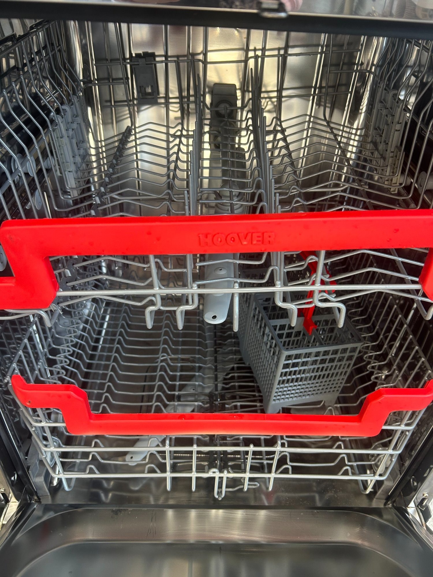 St. Leonards-On-Sea HOOVER FREESTANDING DISHWASHER