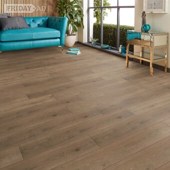 12MM BROWN WOOD EFFECT CLICK LAMINATE FLOORING