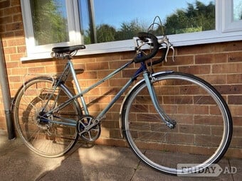 Raleigh Wisp, blue. Ladies 21" frame, 5 Huret gears, 27" wheels.