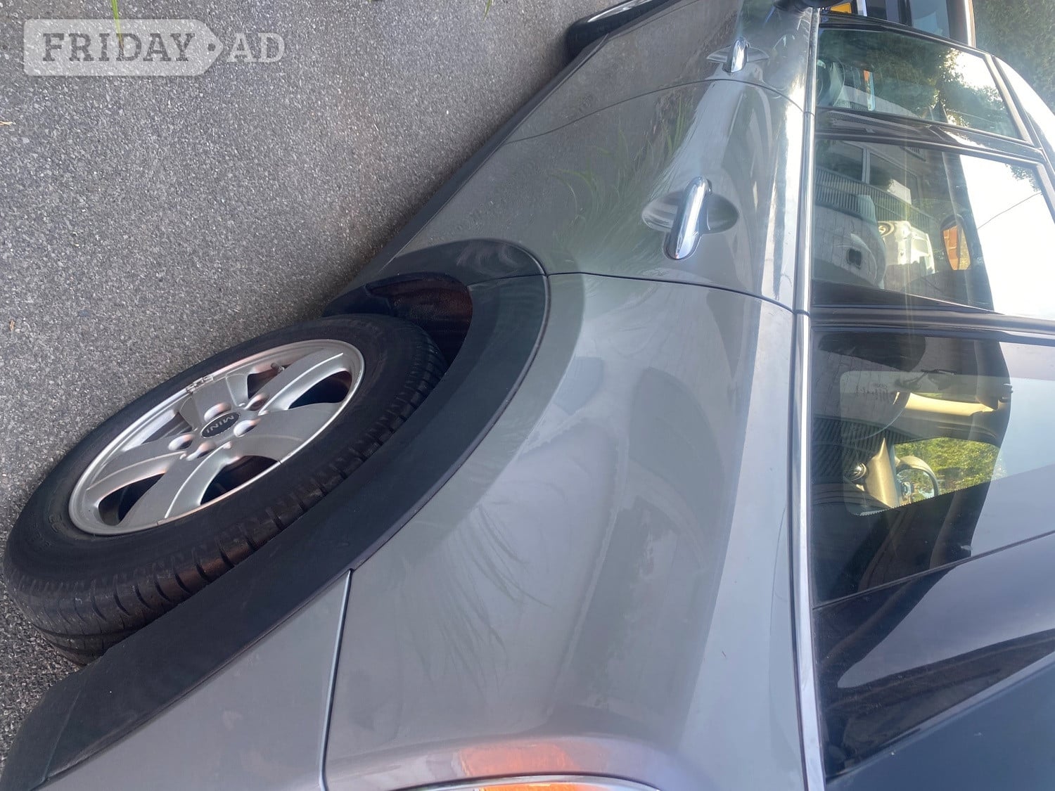 MINI ONE AUTO 2019 Grey - Cars
