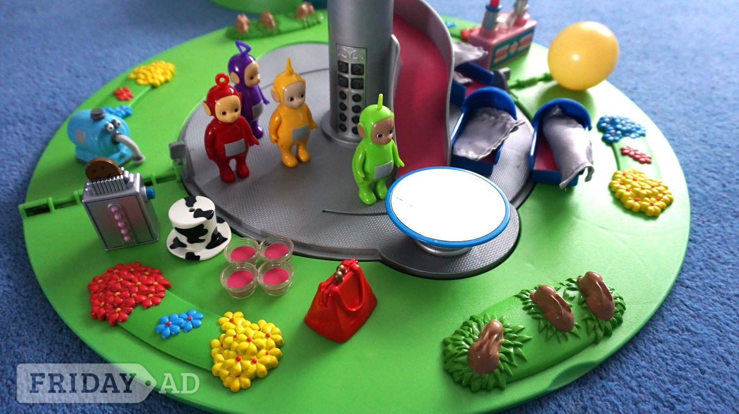 TELETUBBIES HOME HILL PLAYSET      - Baby & Kids