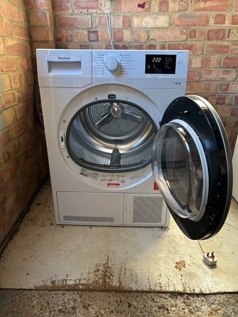 Bloomberg Condenser Tumble Dryer