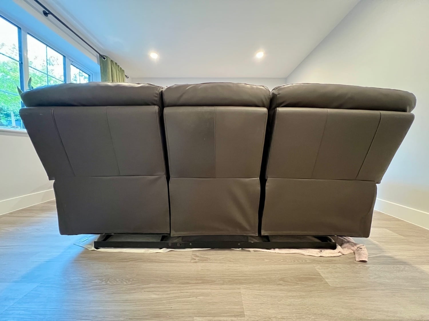 Brown Leather Three Seater Sofa - Furniture in Heathfield