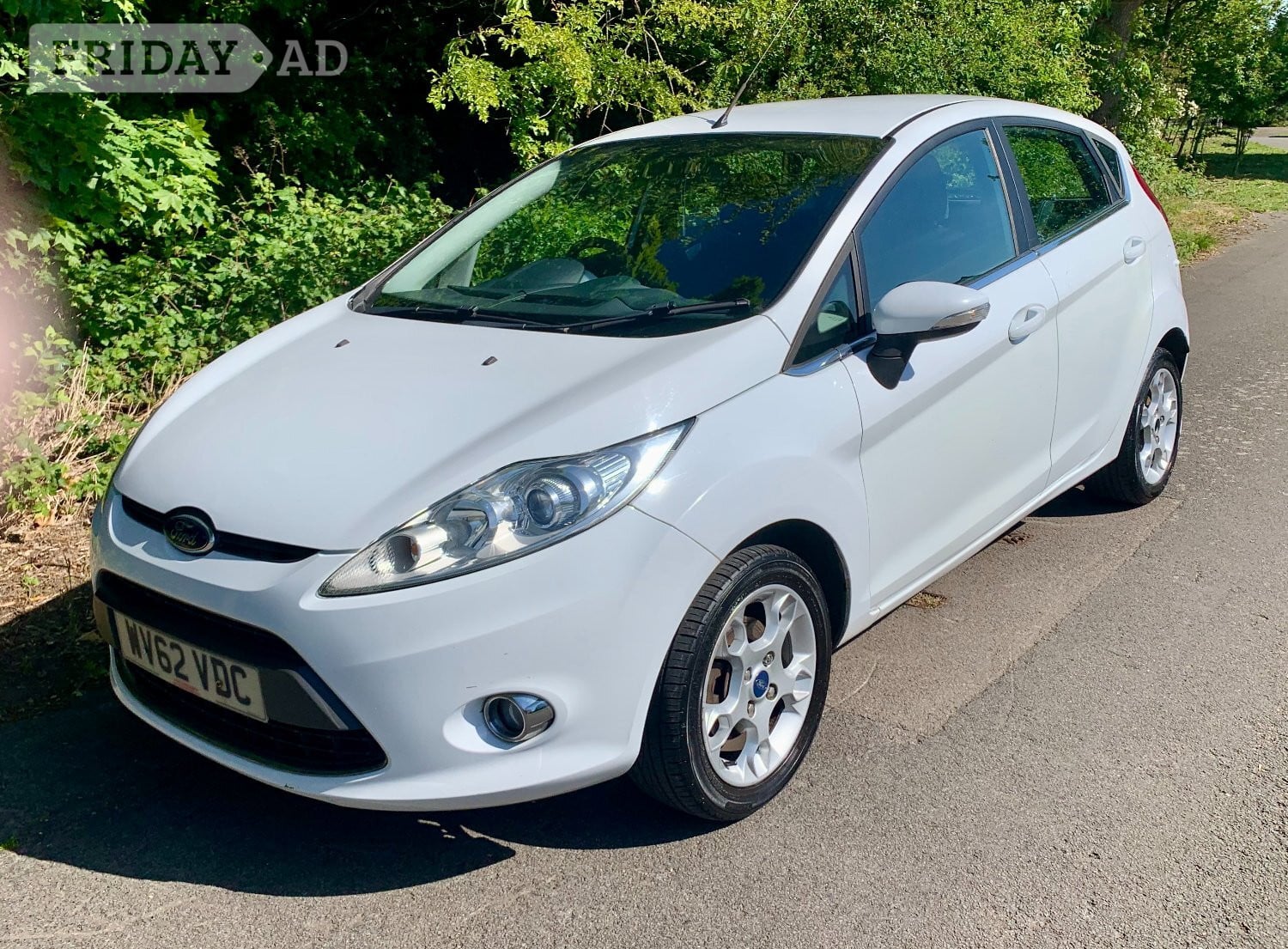FORD FIESTA 1.2 ZETEC - Cars