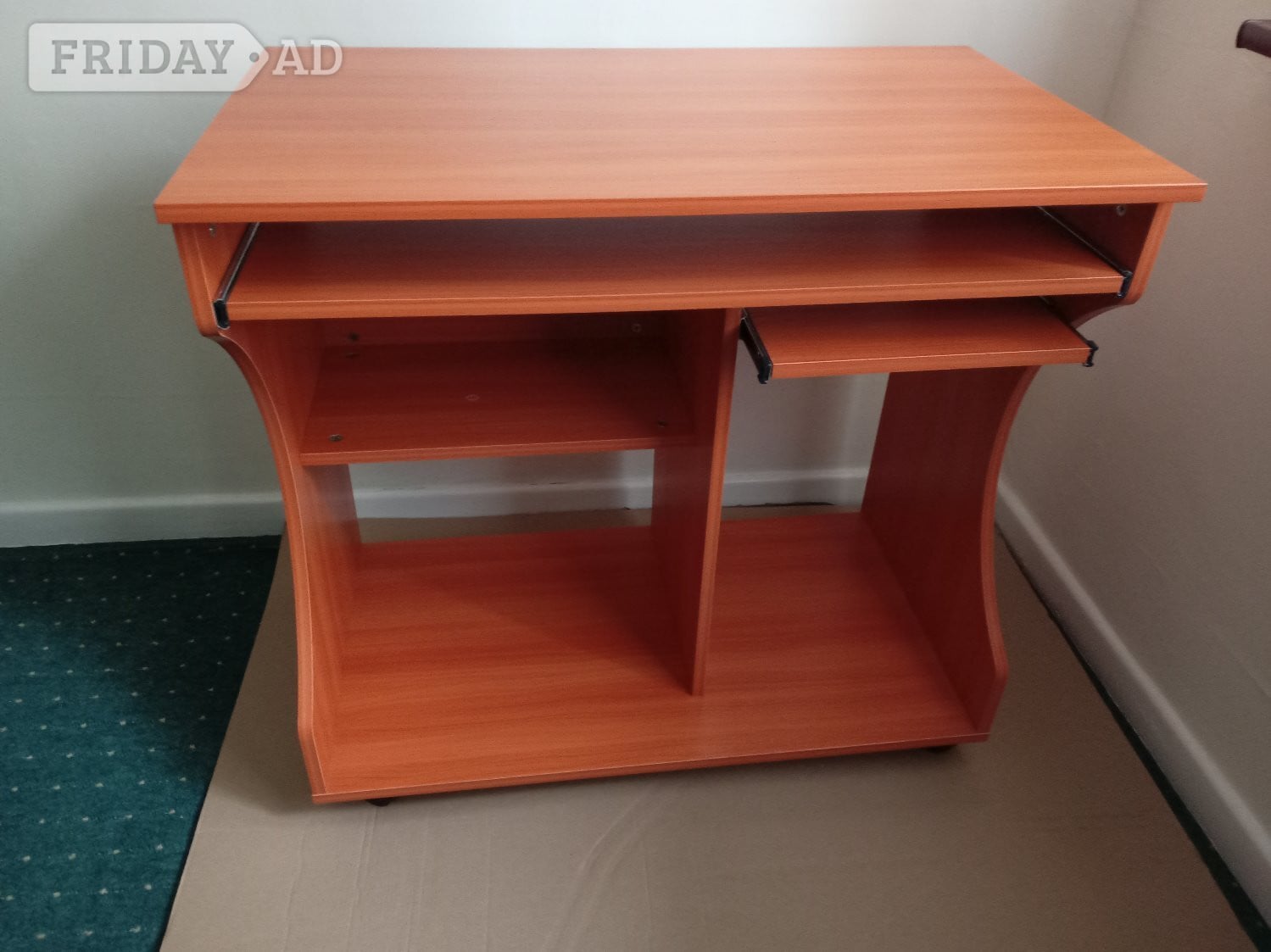 Compact computer desk  in Wolverhampton