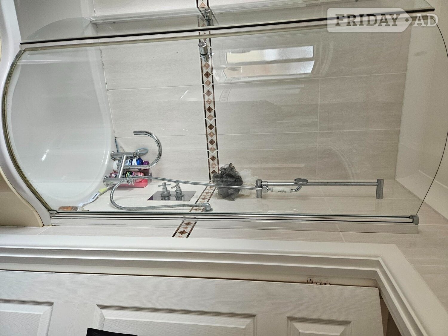Bath and shower cubical 