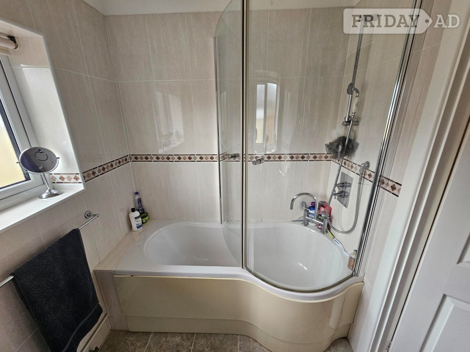 Bath and shower cubical  - Home Decor in Brighton