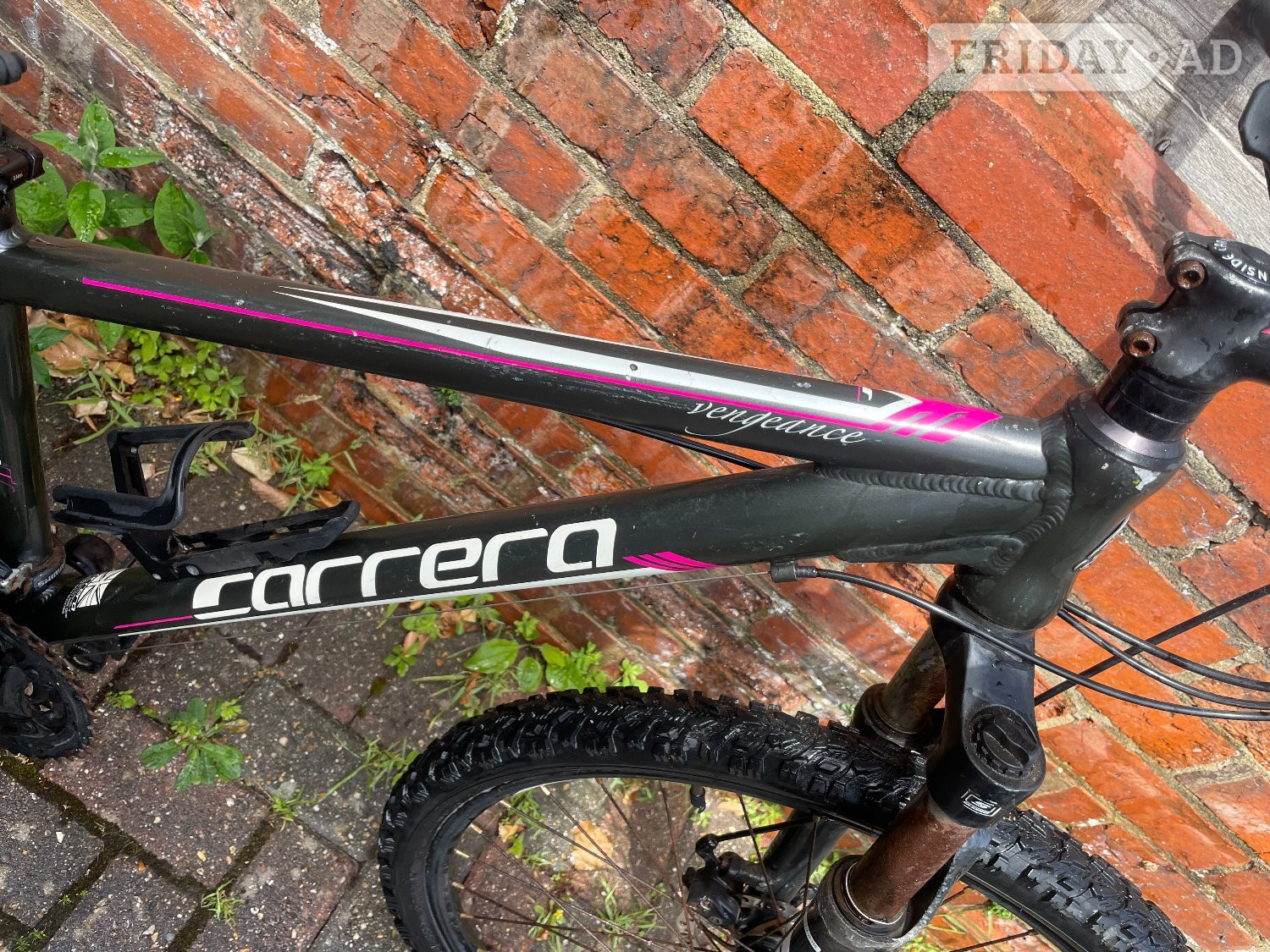 Shoreham-By-Sea Ladies Carrera Vengance bike drinks holder 24 gears good conditon