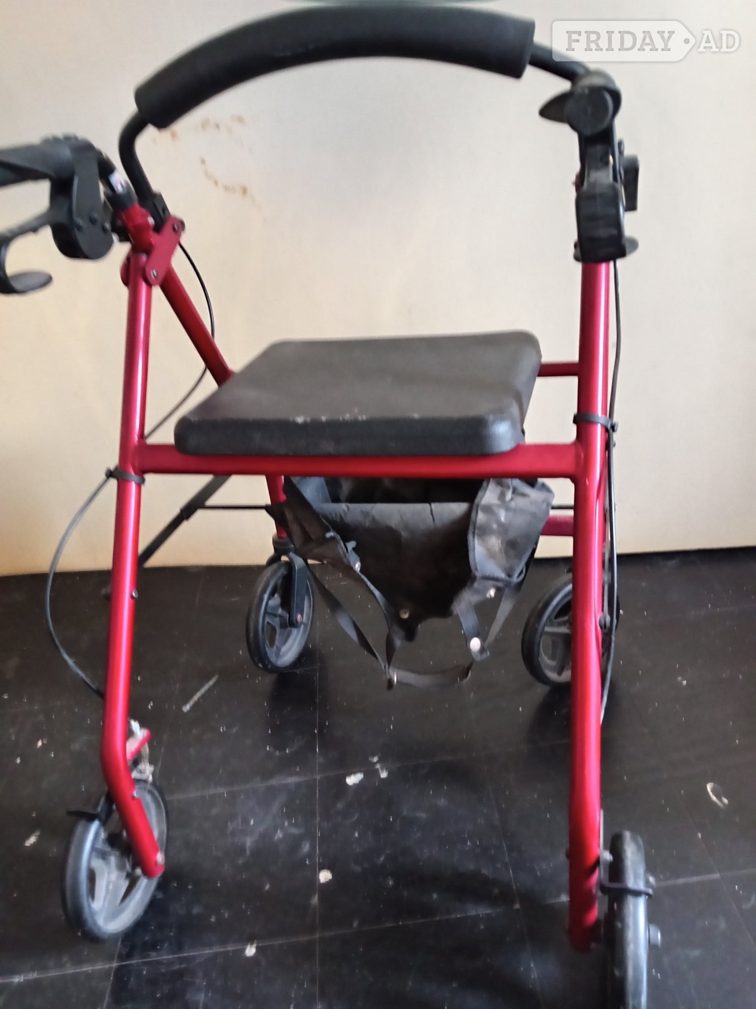 Mobility walker with seat