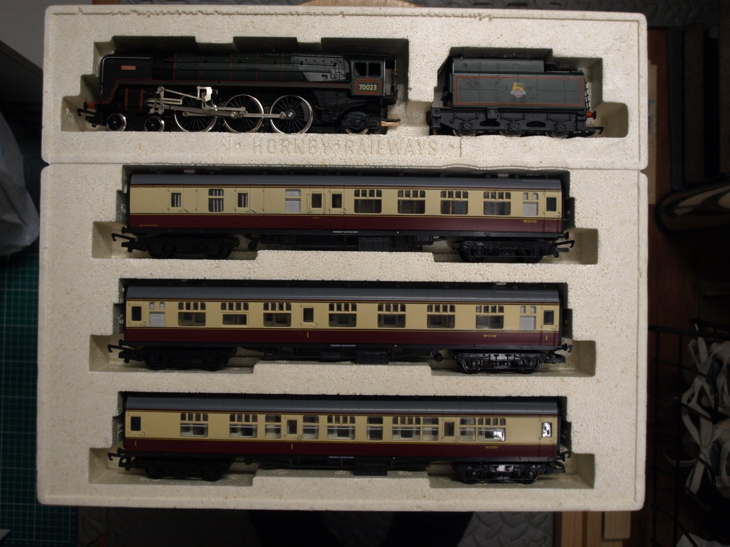 Special Presentation Edition R2031 The Bristolian Train Pack