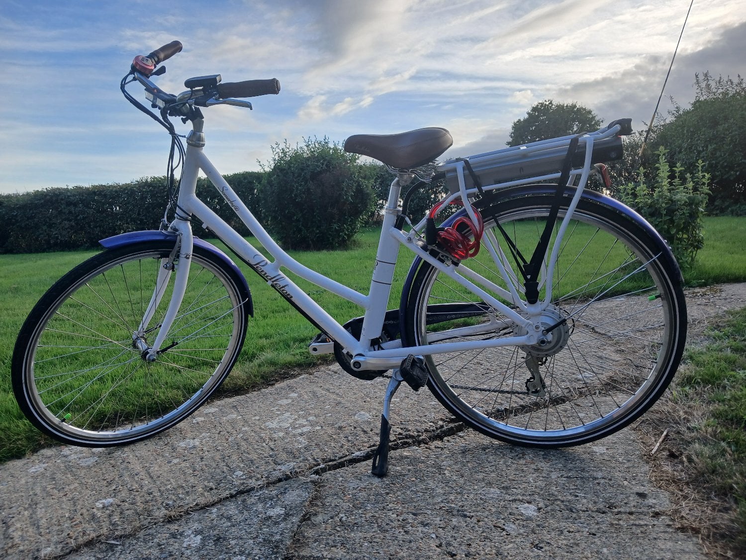 Victoria Pendleton E-Bike - Bicycles