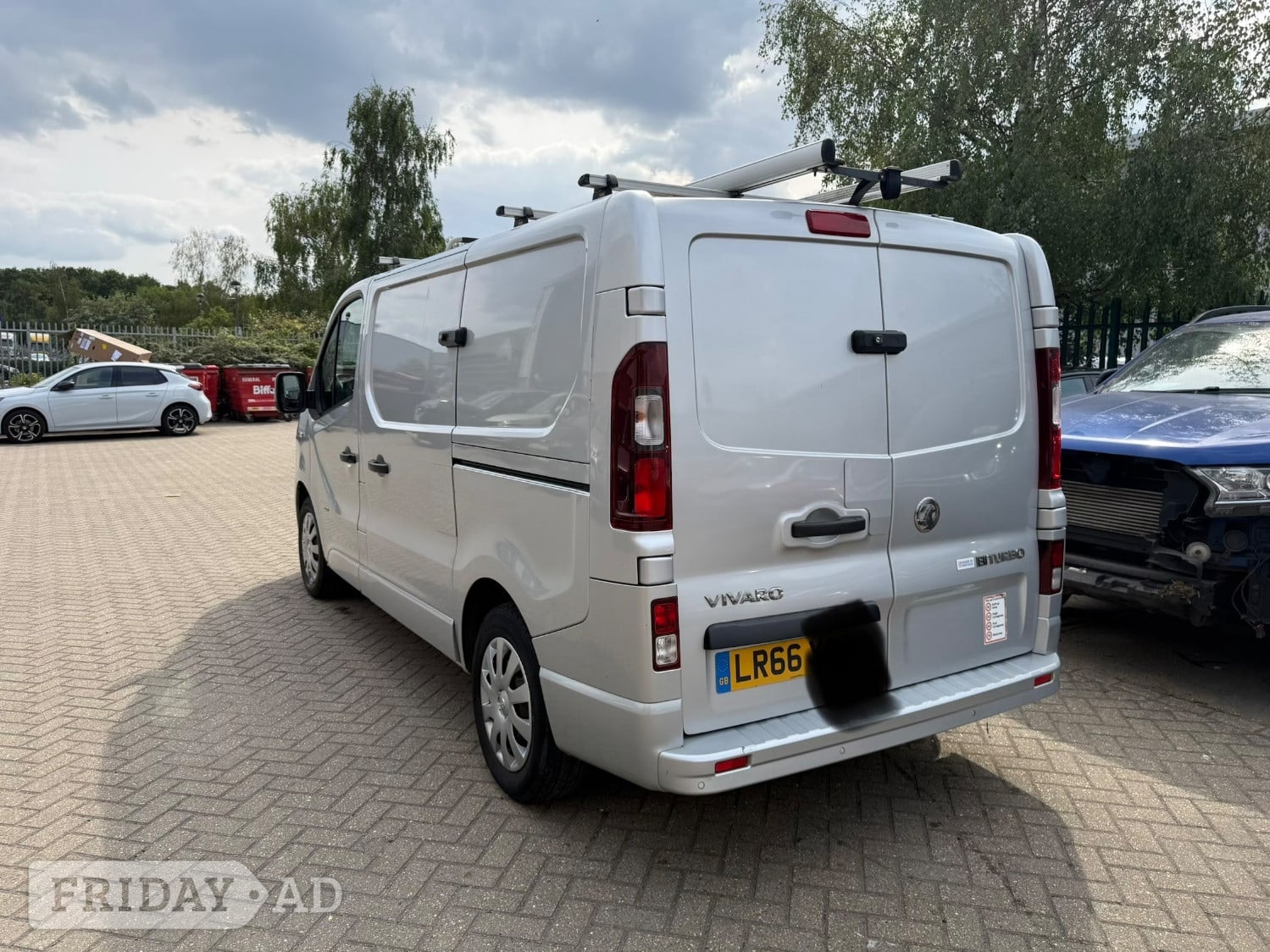 [ berth ]Vauxhall Vivaro