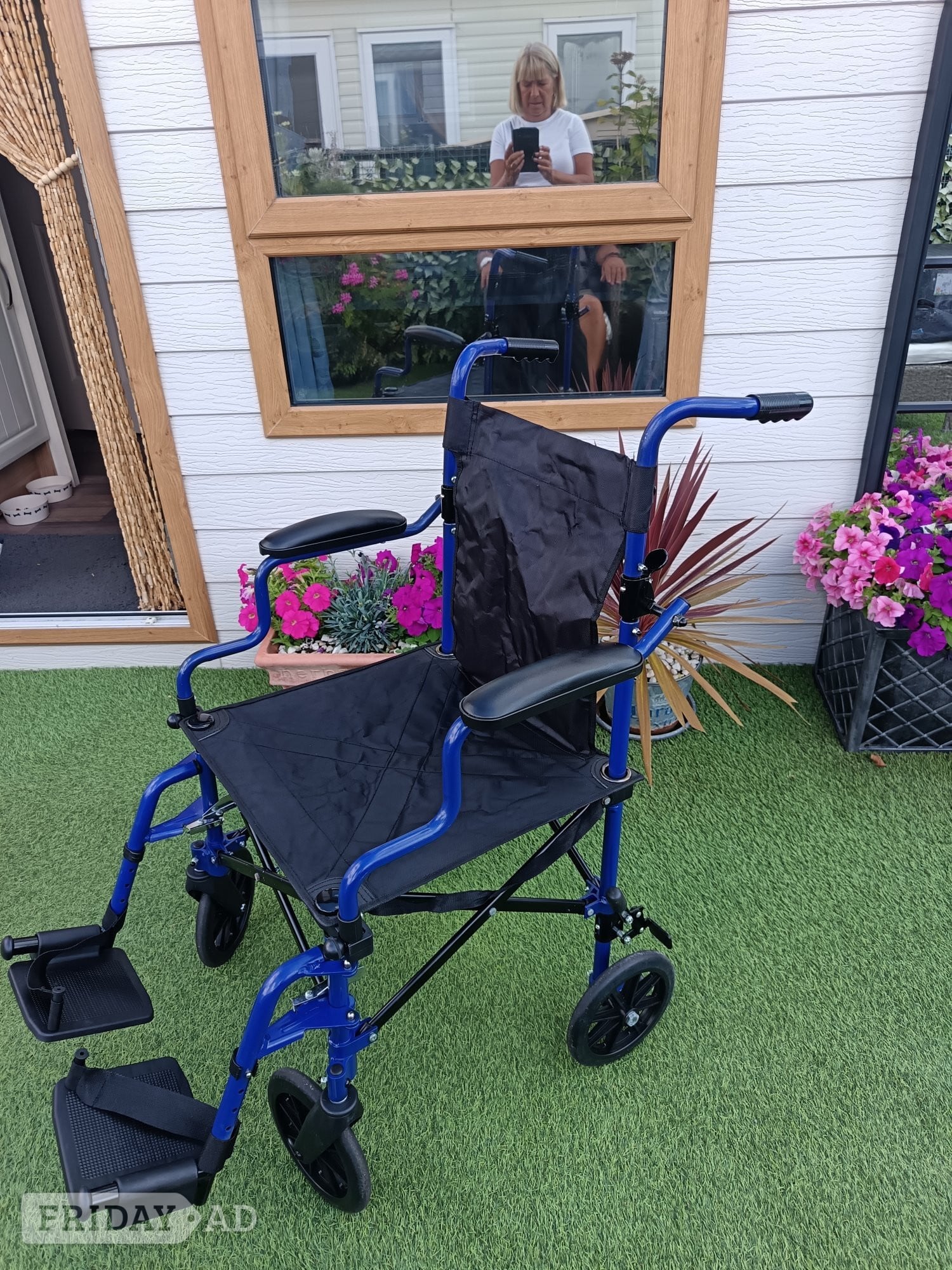Hayling Island Foldable wheelchair with bag