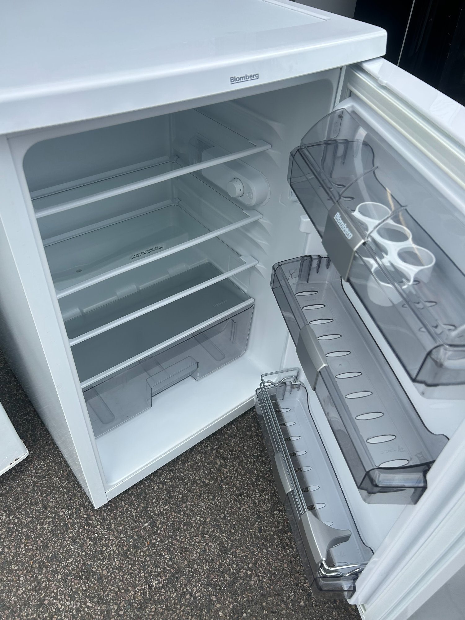 BLOMBERG UNDERCOUNTER FRIDGE