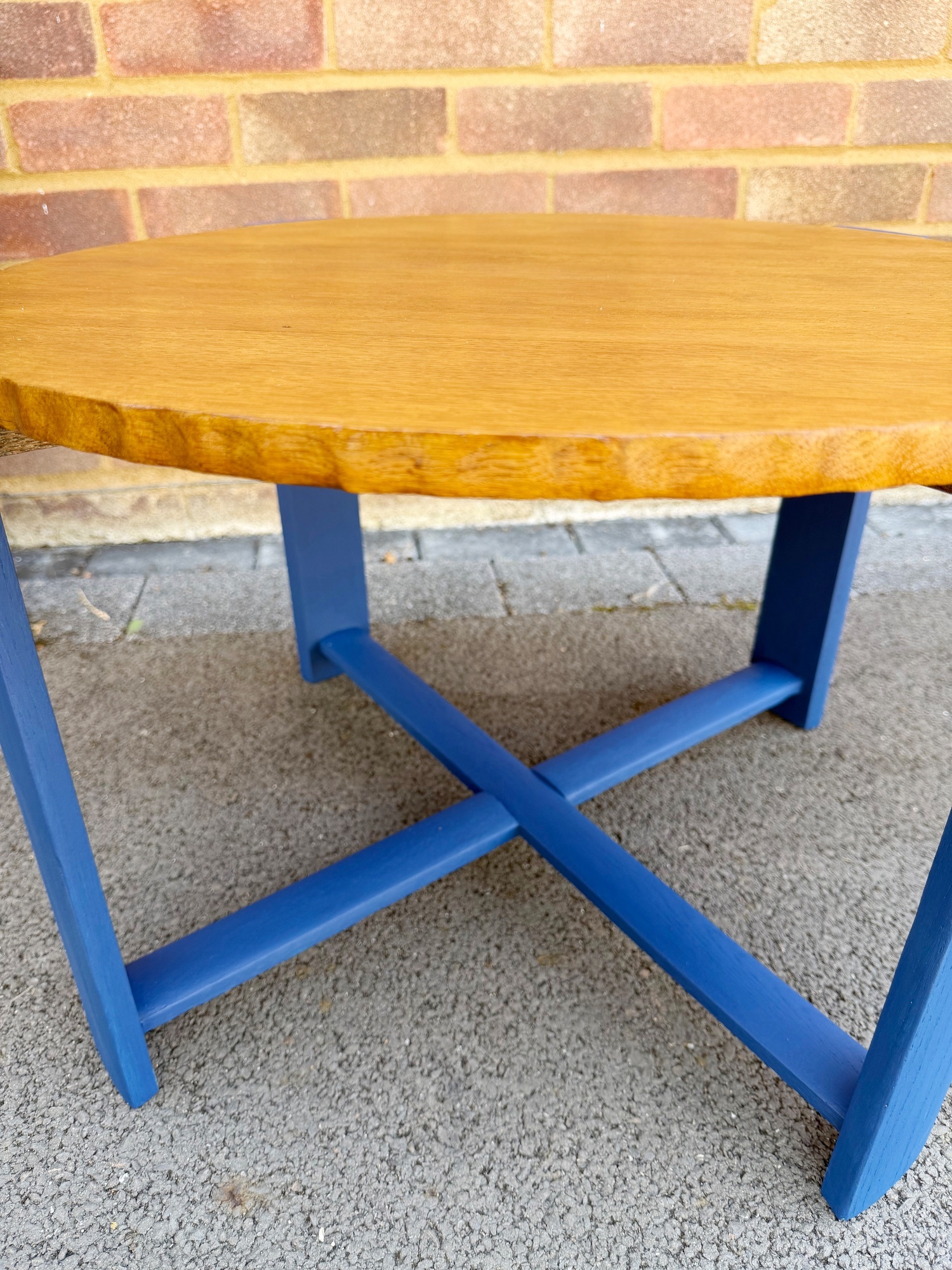 Circular Oak Coffee Table - Furniture in Bexhill-On-Sea