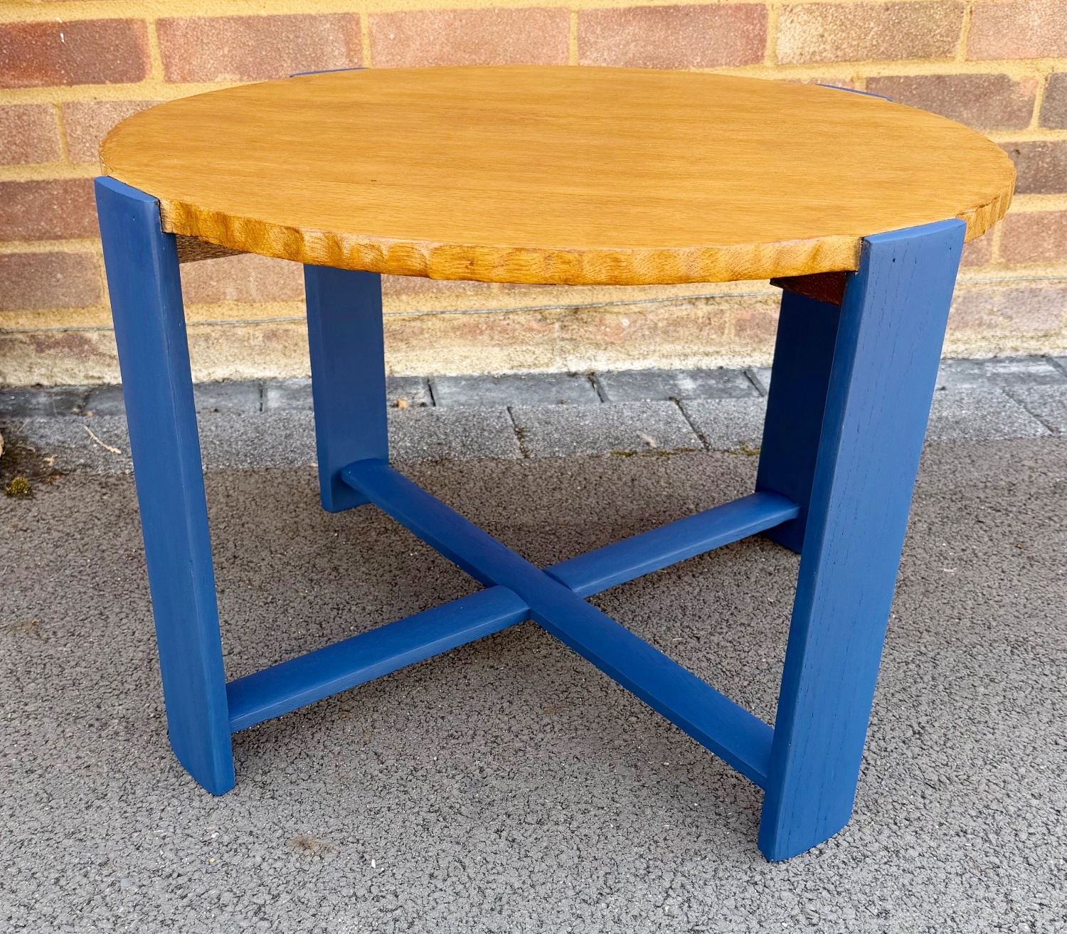Circular Oak Coffee Table - Furniture