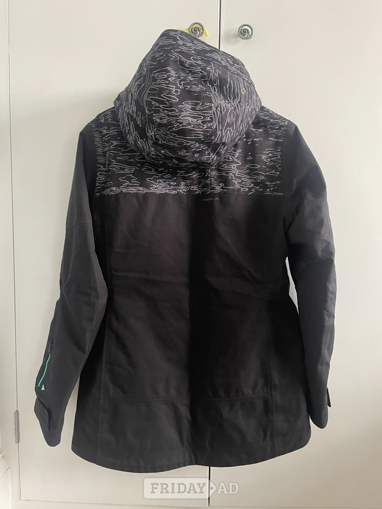 Women's decathalon snowboard / ski jacket size M great condition in Shoreham-By-Sea