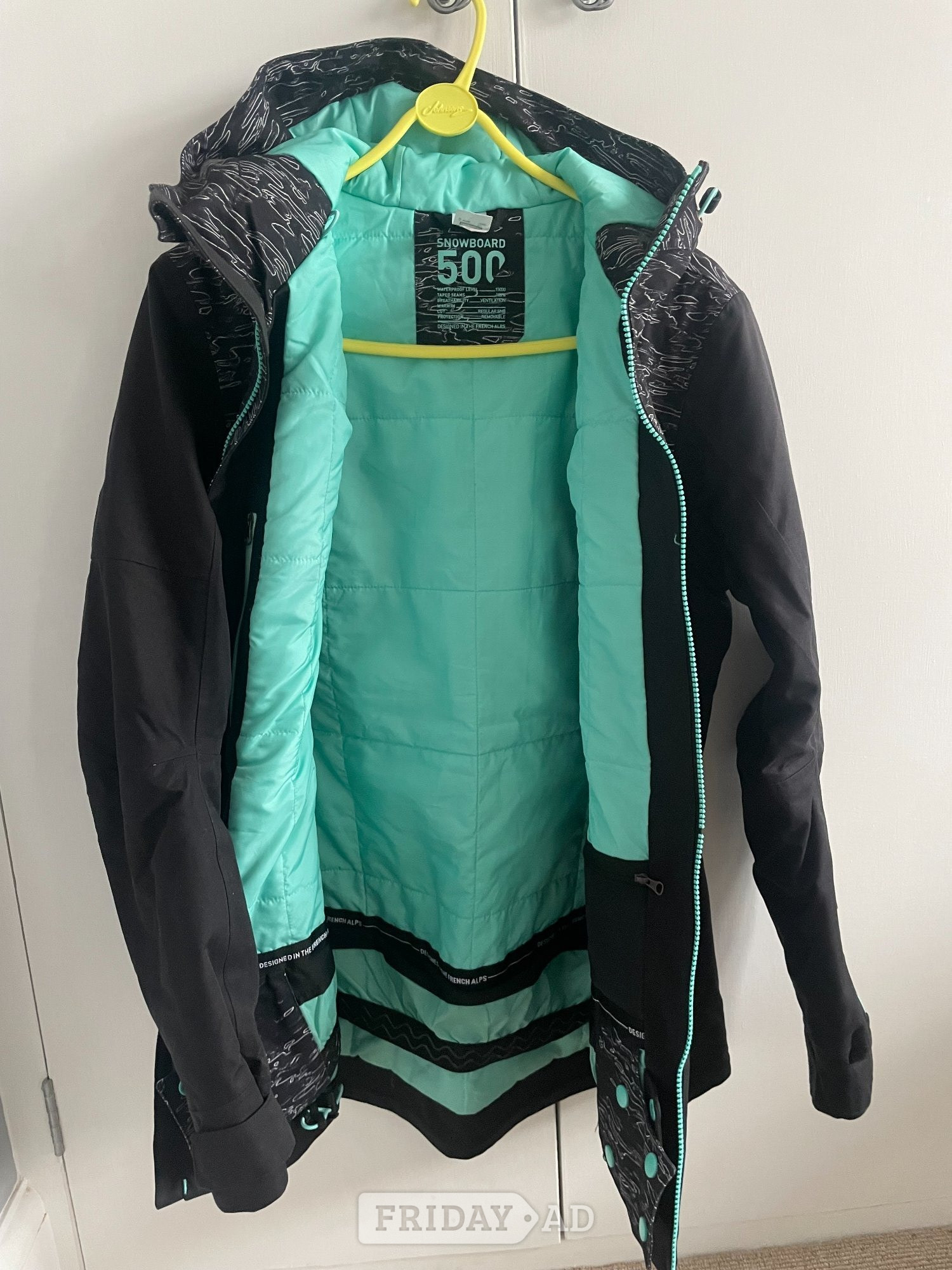 Women's decathalon snowboard / ski jacket size M great condition - Clothing, Footwear & Accessories in Shoreham-By-Sea
