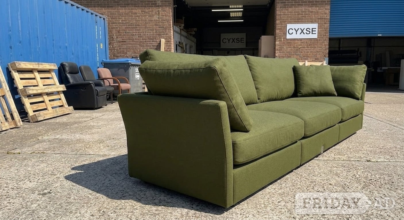 Daals Lutyens Moss Green 3 Seater Sofa with Matching Coushions