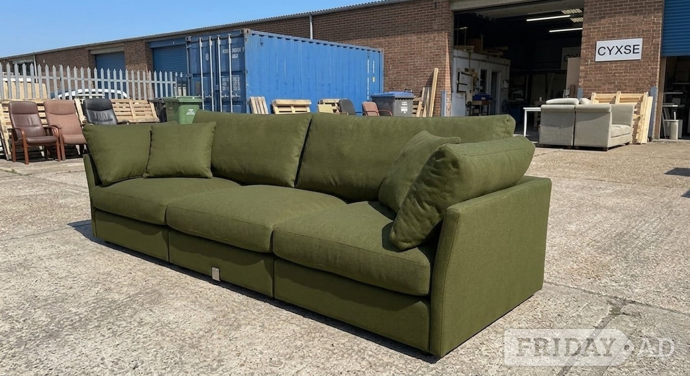 London Daals Lutyens Moss Green 3 Seater Sofa with Matching Coushions