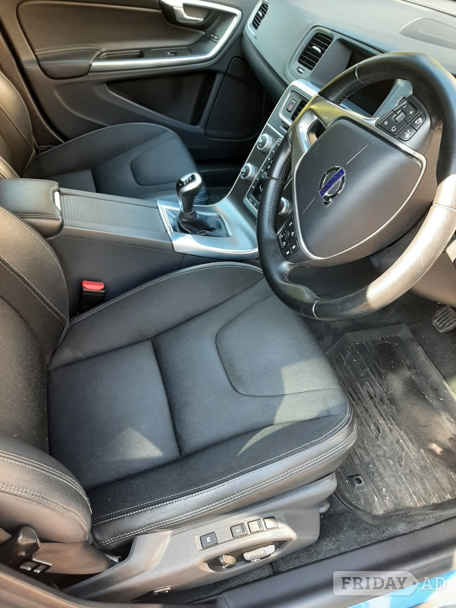 [ berth ]Volvo V60