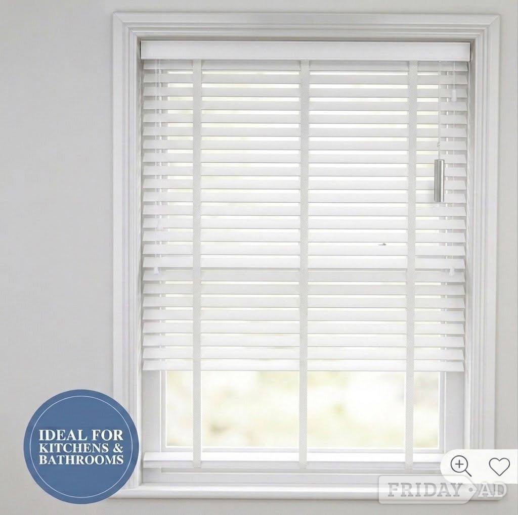 Premium Woodlux Brilliant White Blind (Taped) - 171cmx182cm. Brus