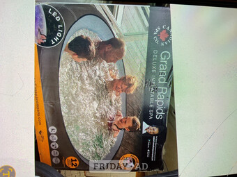 Grand Rapids deluxe Canadian spa hottubb