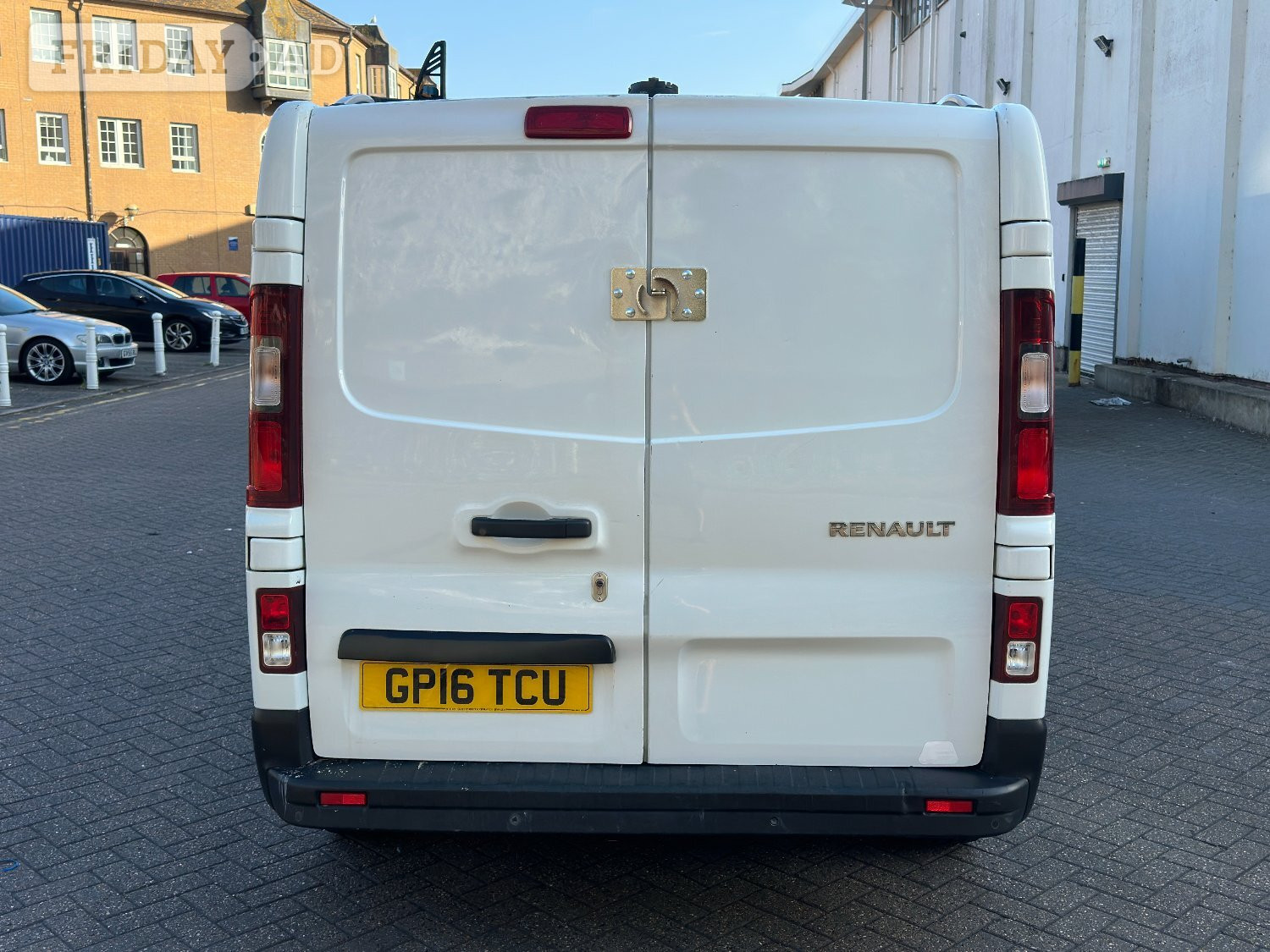 2016 Renault Trafic Business Plus - New Years MOT - Long Wheelbas - Vans & Commercial Vehicles