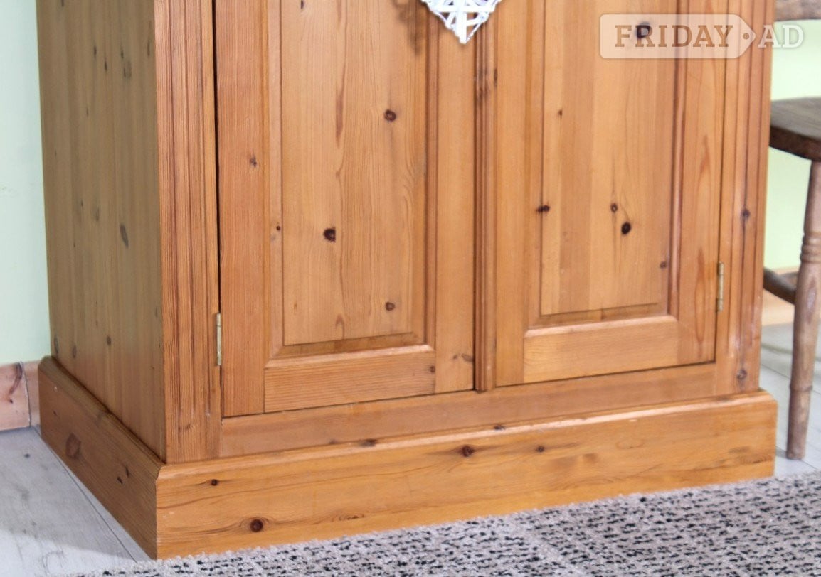 Hailsham UK Delivery-Second-Hand Waxed Traditional Farmhouse Pine Wardrobe