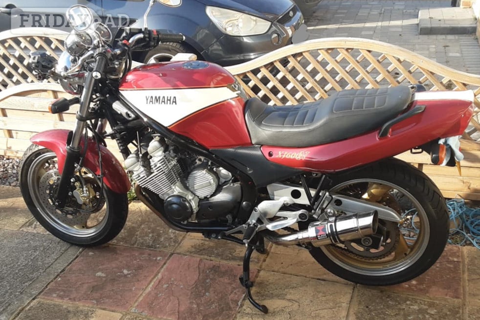 1999 Yamaha XJ600N in Lancing