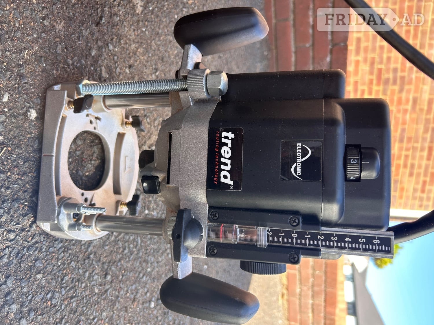 Trend router T10