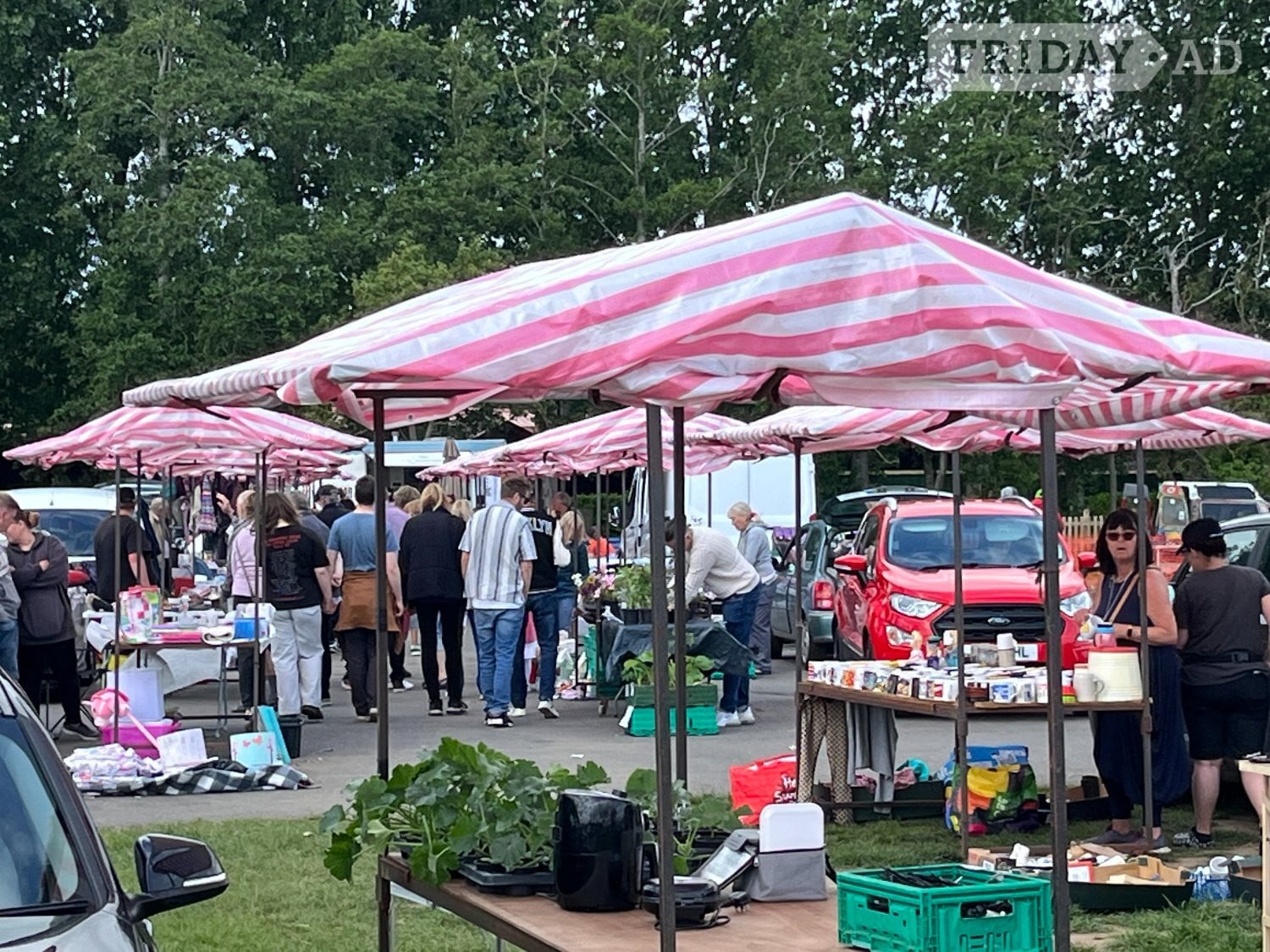 Stonham Barns Sunday & Thursday Car Boot & The Big Bus Show August 9th - Car Boot Sales & Jumble Sales in Stonham Aspal