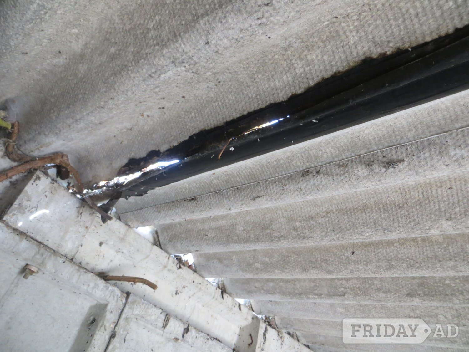 ​EN3 ~ Lock up Garage to let in Hertford Rd EN3 ~ 33% off Due DIY