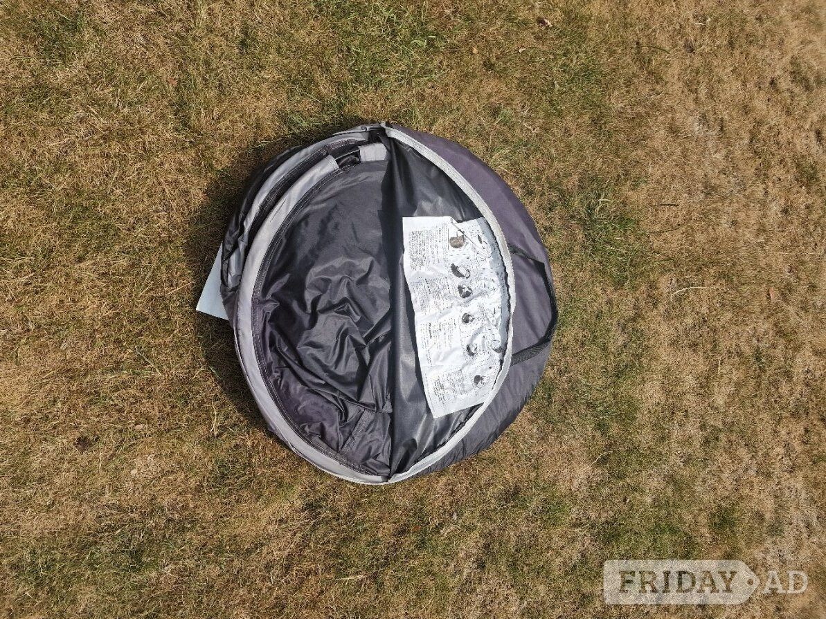 Trespass 2 person pop up tent. - Hobbies & Leisure in Horsham