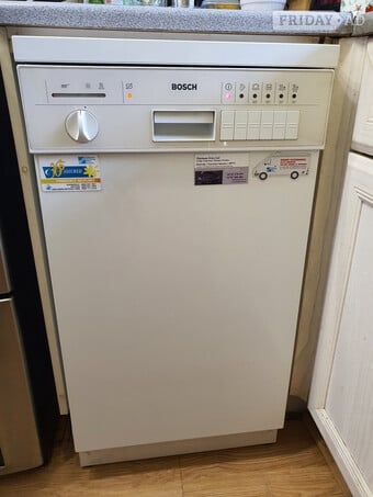 Bosch Slimline White Dishwasher SPS5462GB/19